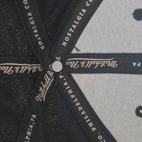 Mitchell & Ness Black and Pink Baseball Cap - Picture 5 of 6